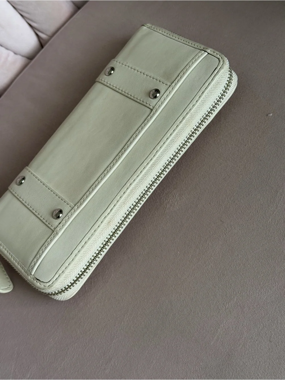 COACH 🤍 SoHo Zoe Cream Leather Zip Around Wallet